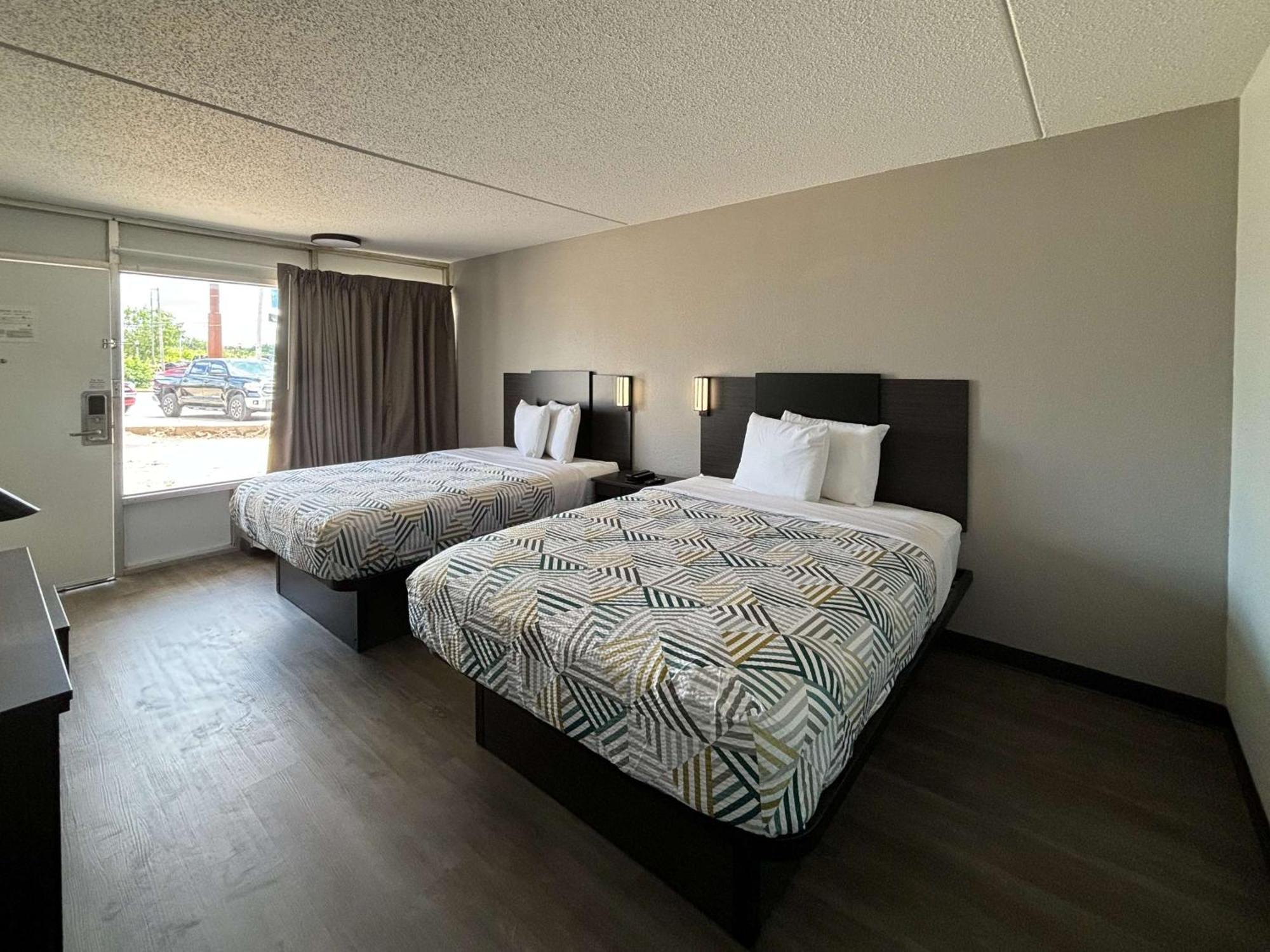 Motel 6 Richmond, Ky Eku Campus Area Eksteriør bilde