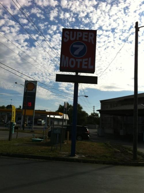 Motel 6 Richmond, Ky Eku Campus Area Eksteriør bilde
